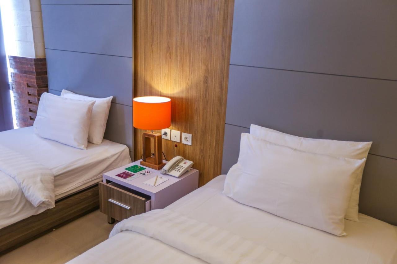 Canggu Dream Village Hotel And Suites Экстерьер фото